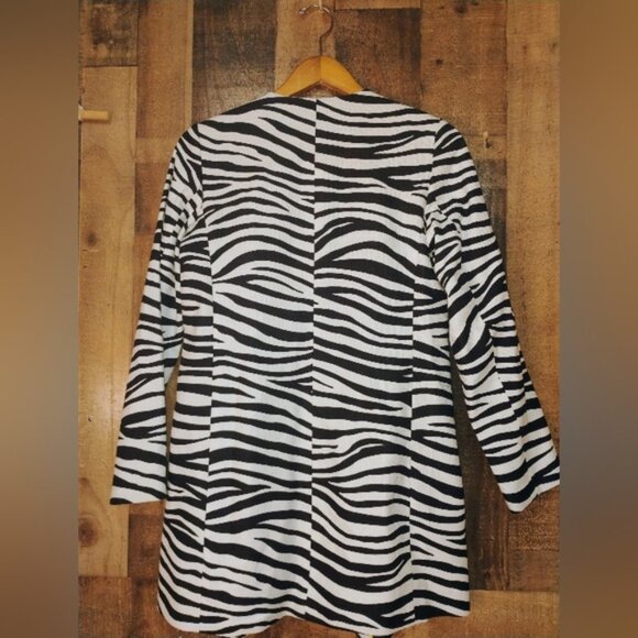 NWT Talbots Zebra Striped Pea Coat Button Jacket Size 4 Career Office - Picture 7 of 7